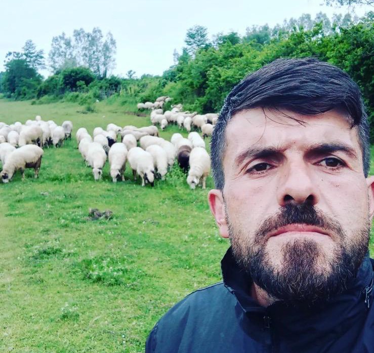 aracinda-silahla-vurulmus-halde-bulundu