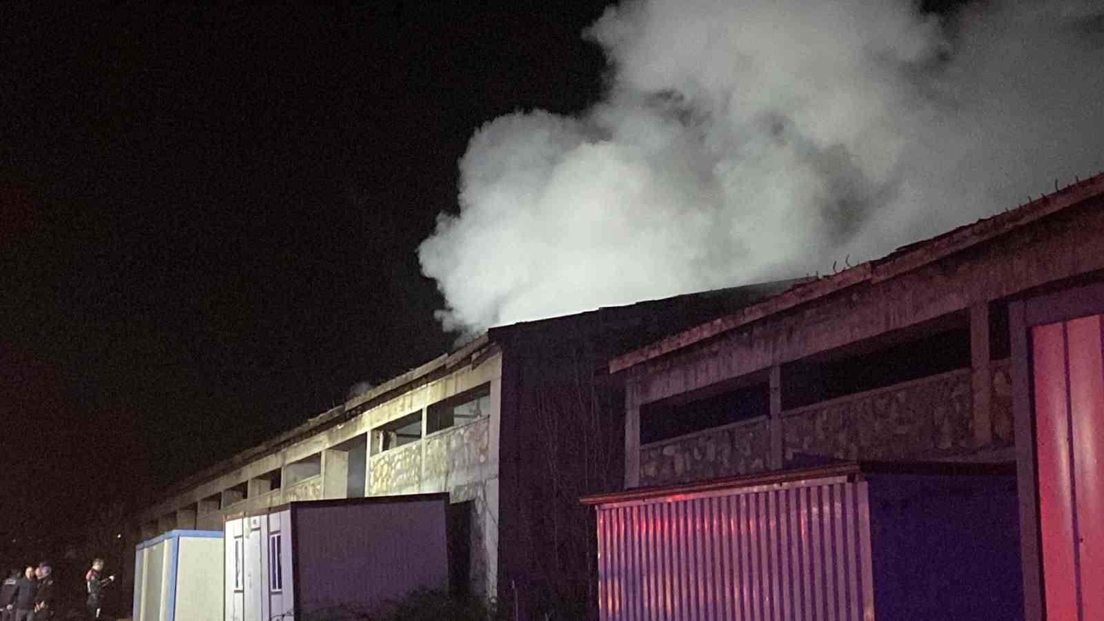 boluda-insaat-deposunda-yangin