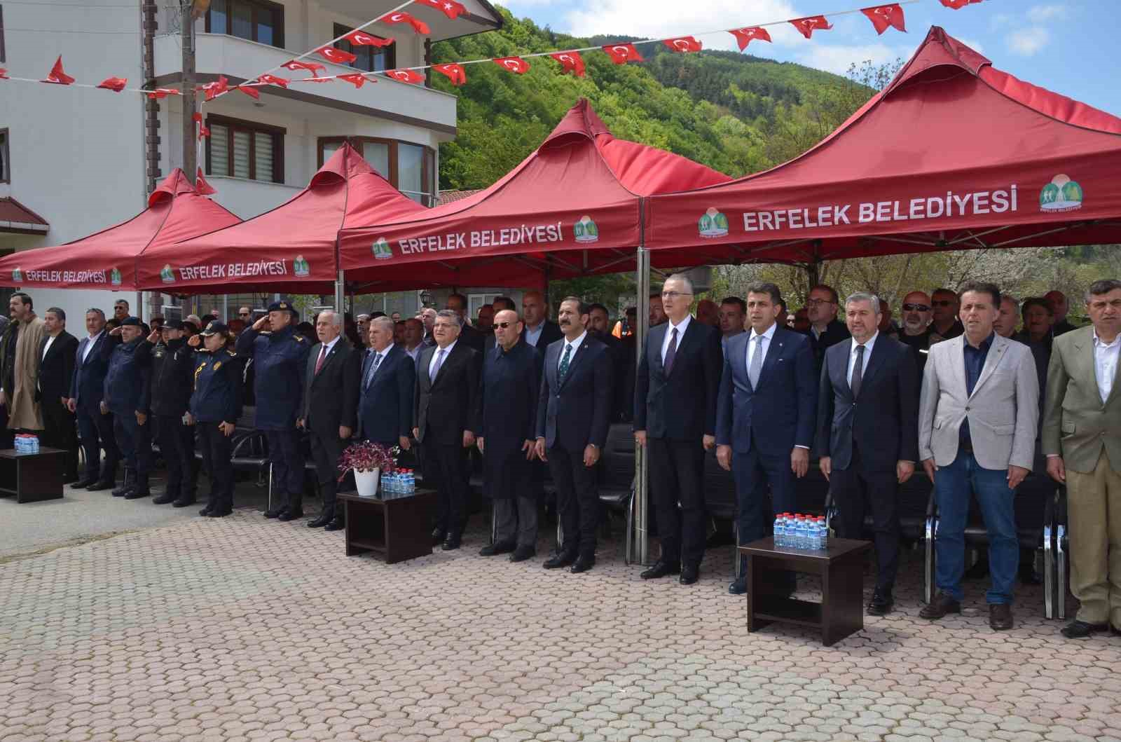 erfelek-dogalgaza-kavusuyor-135-milyonluk-yatirimda-ilk-kazma-vuruldu