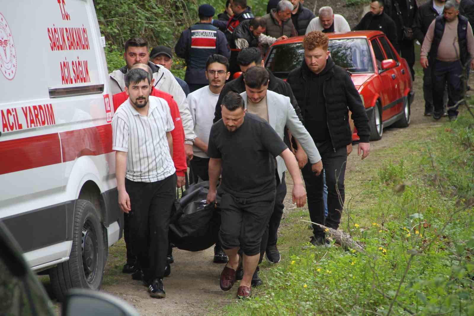 kabaceviz-selalesinde-piknik-yapan-kardeslerin-uzerine-kaya-dustu-1-olu