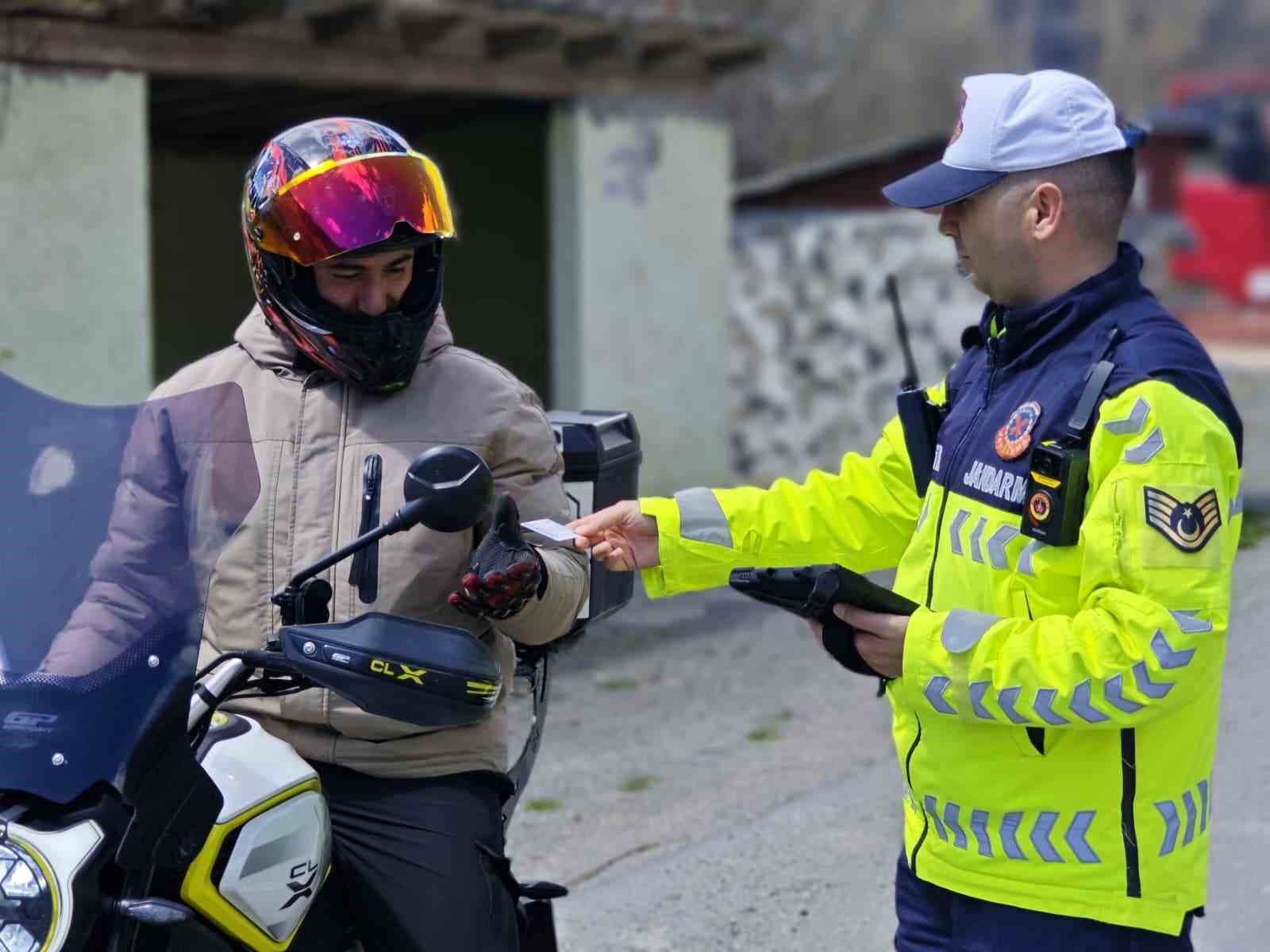 orduda-jandarma-aranan-31-supheliyi-yakaladi