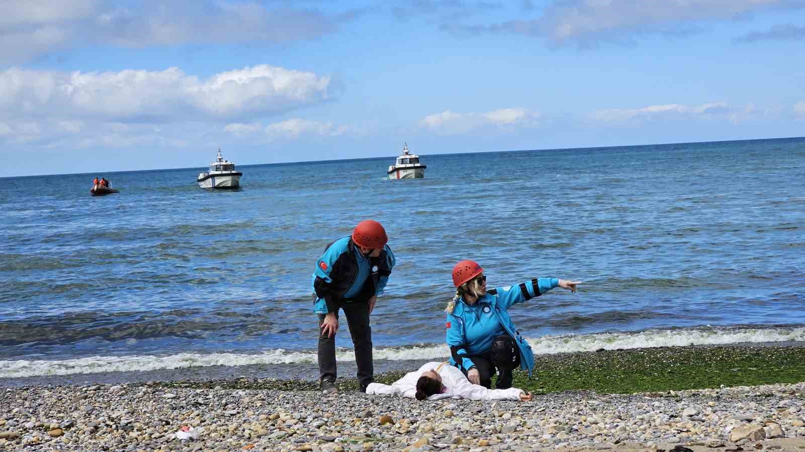 zonguldaktaki-sel-ve-taskin-tatbikati-gercegini-aratmadi