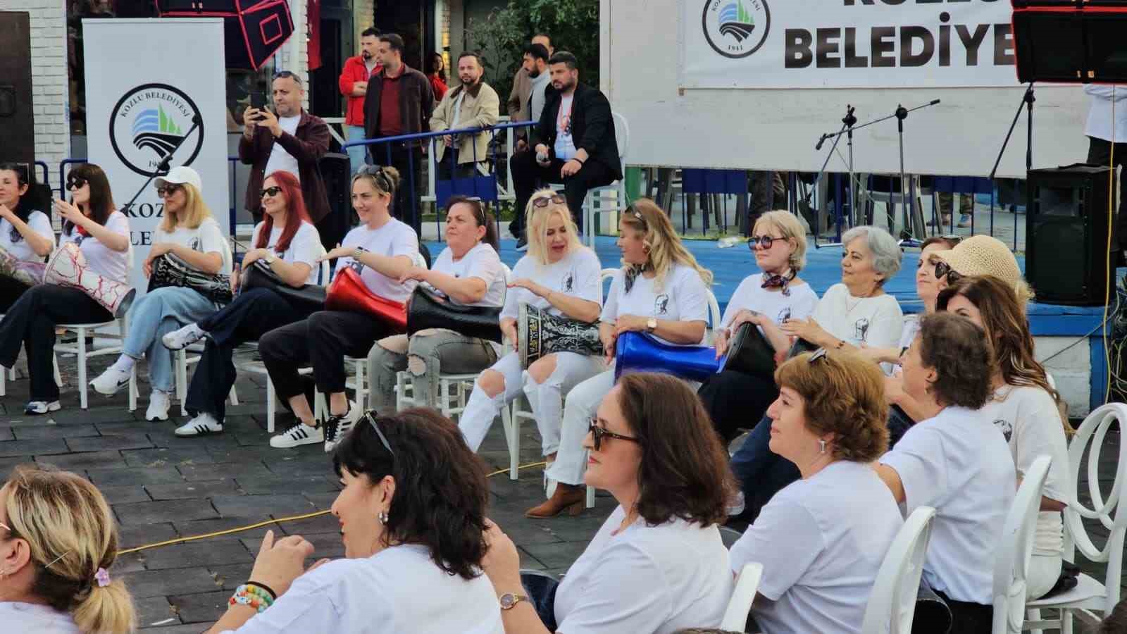 55-kadin-bir-araya-geldi-hayatin-stresini-darbuka-ogrenerek-atti