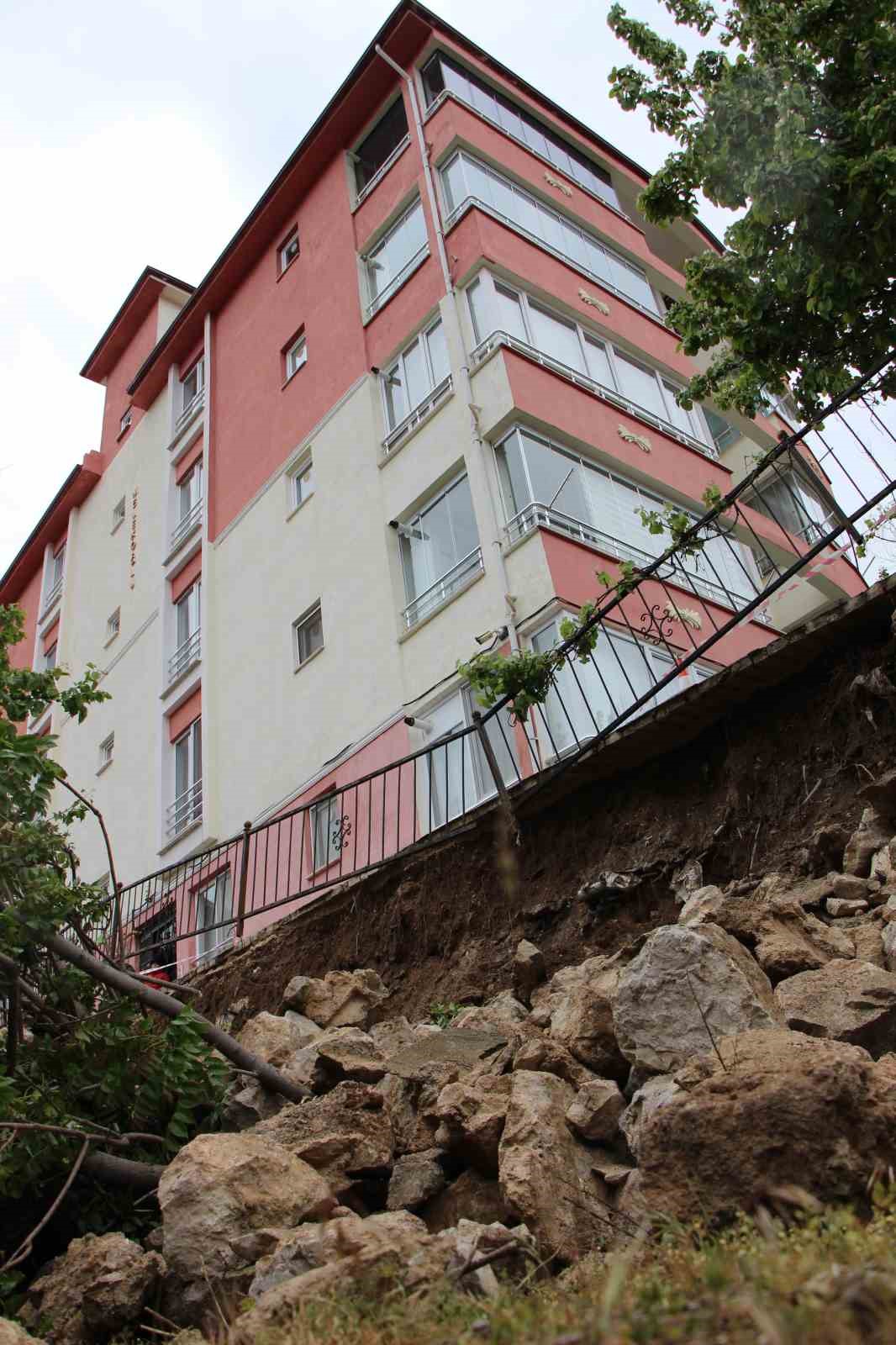 amasyada-binanin-istinat-duvari-coktu