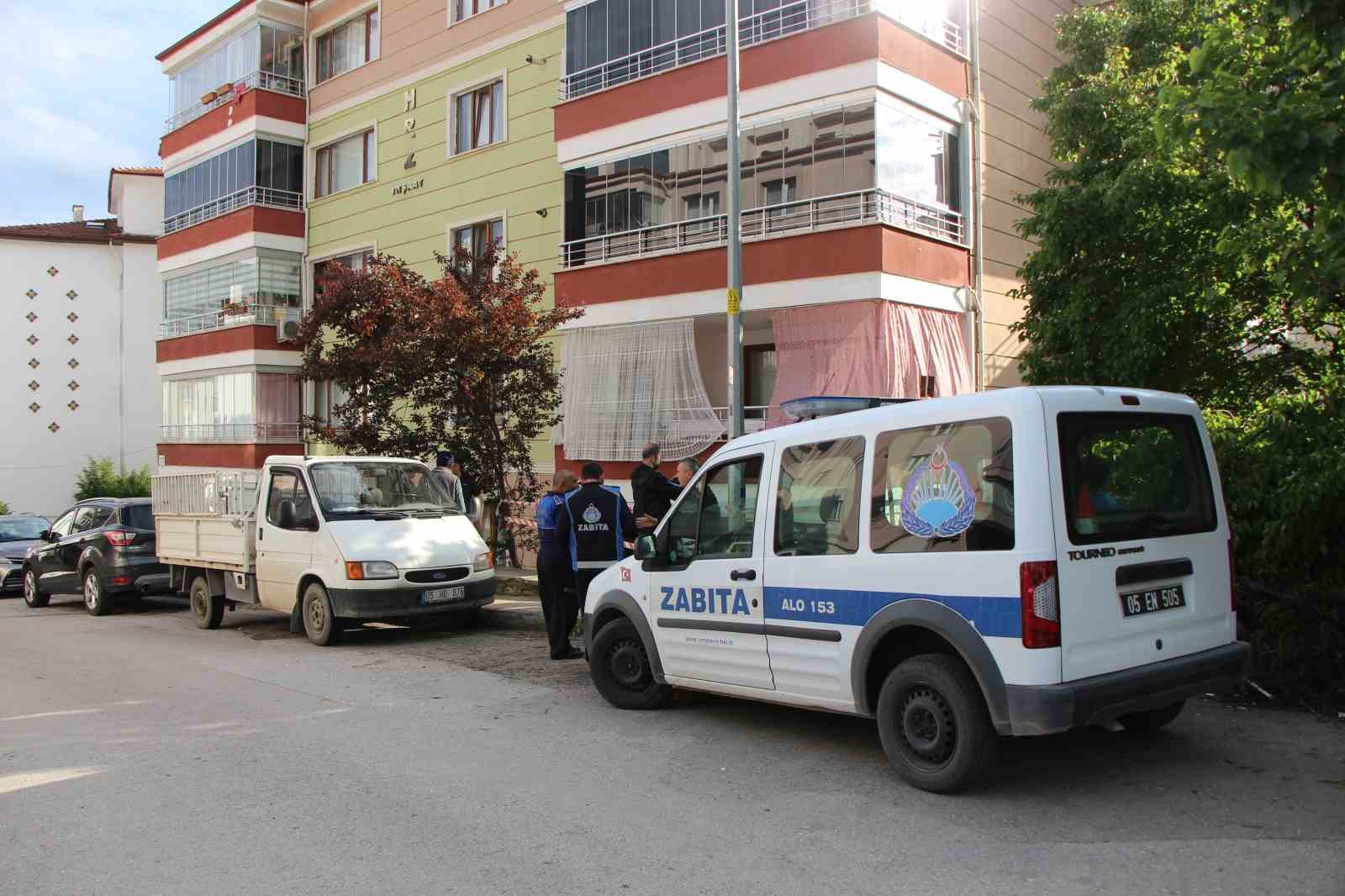 amasyada-duvar-yikildi-gurultuyu-duyanlar-deprem-sandi