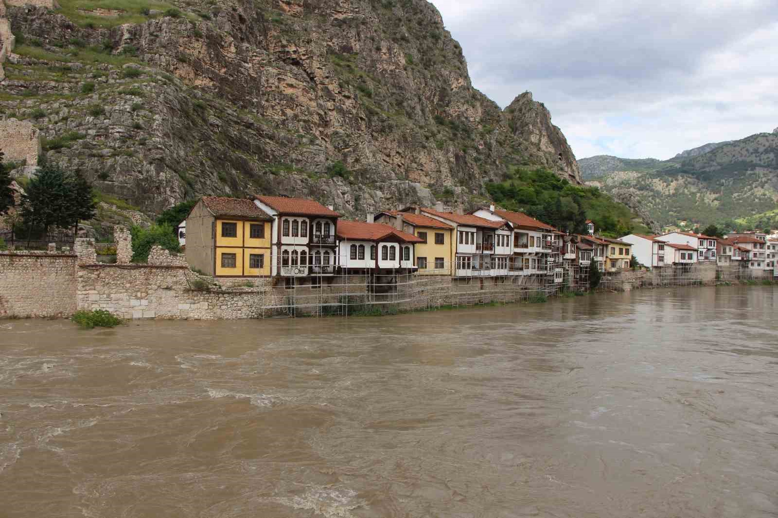 amasyanin-taskin-koruma-kalkani-2-bin-yillik-surlar