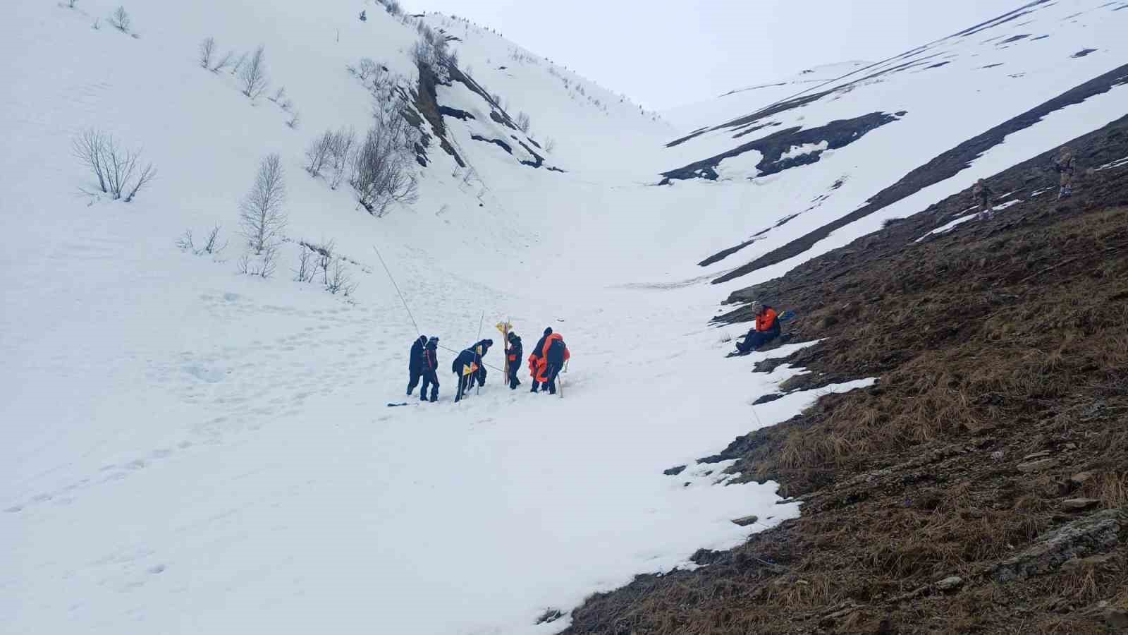 artvinde-cig-altinda-kalan-coban-122-gundur-kayip-arama-calismalari-yeniden-basladi