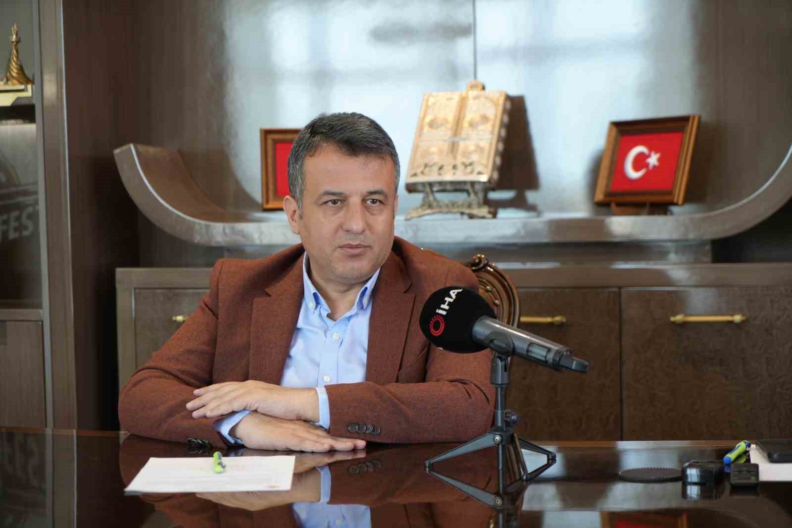 avrupa-odullu-dev-kutuphane-eylulde-kapilarini-aciyor
