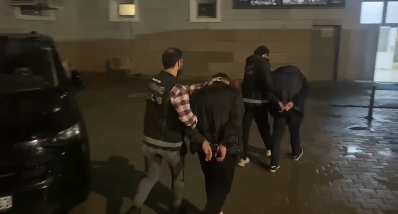 cinayetten-30-yil-hirsizliktan-41-yil-cezasi-olan-hukumluler-yakalandi