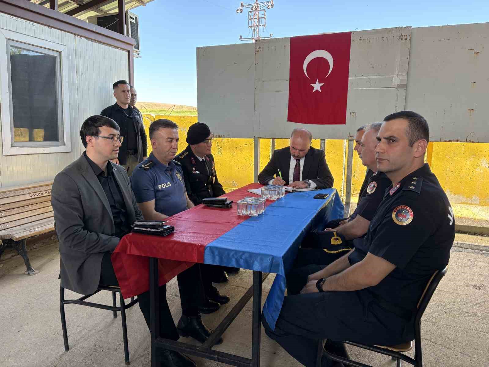 corum-valisi-ali-calgan-artan-arac-sayisi-tedbirlerimizi-arttirmamizin-en-buyuk-sebebidir