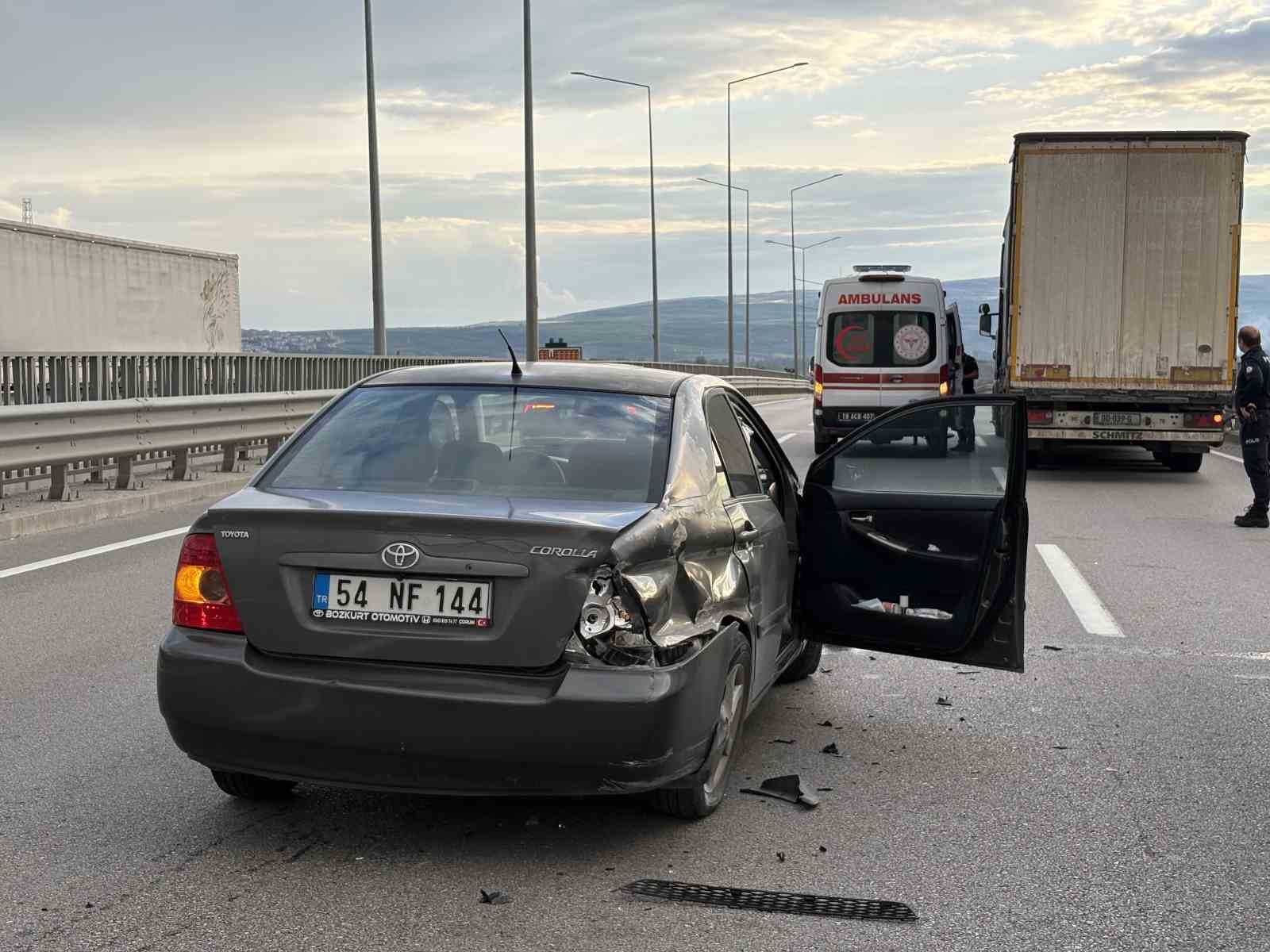 corumda-tirla-otomobil-carpisti-1-yarali