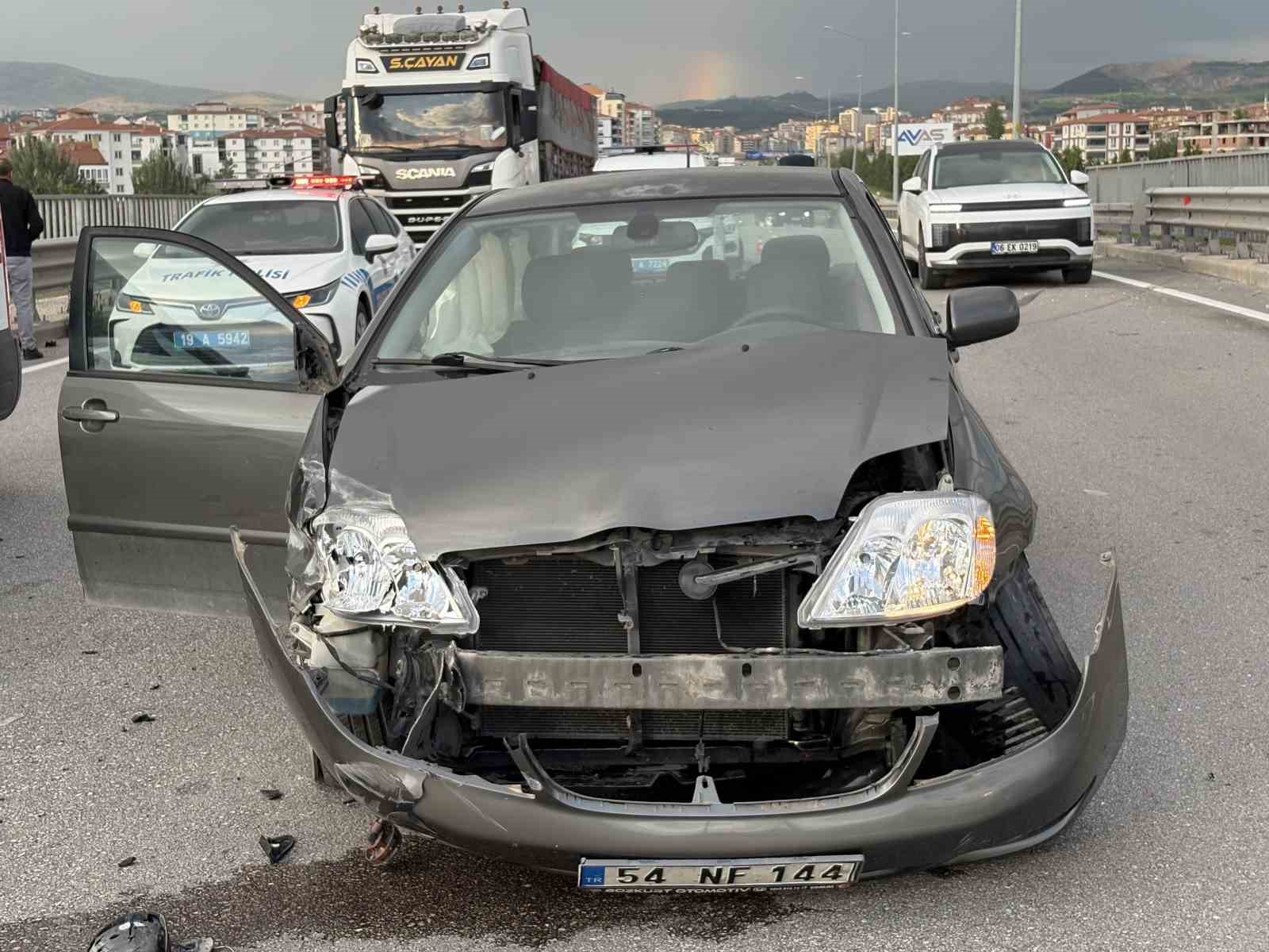 corumda-tirla-otomobil-carpisti-1-yarali
