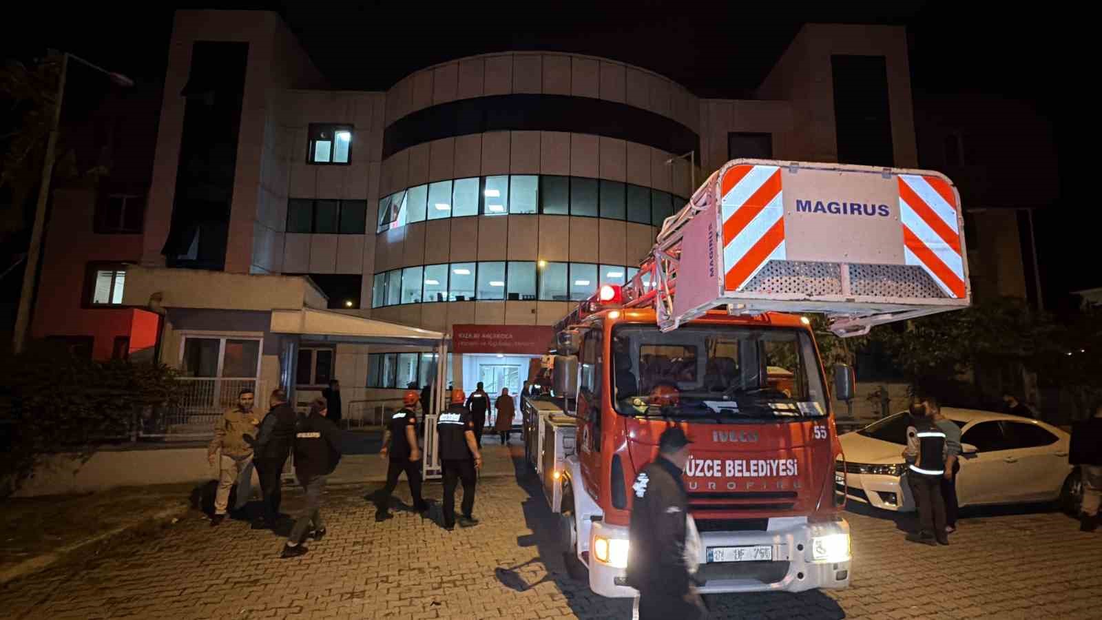 duzcede-huzurevinde-yangin-54-kisi-tahliye-edildi