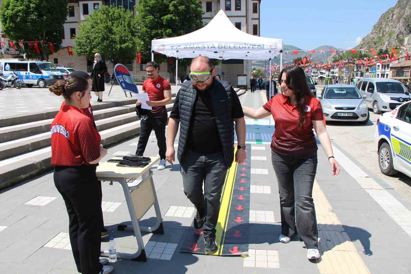 magandalarin-hedef-tahtasi-trafik-levhalari-sergilendi-yenilenme-bedeli-5-bin-tlyi-buluyor