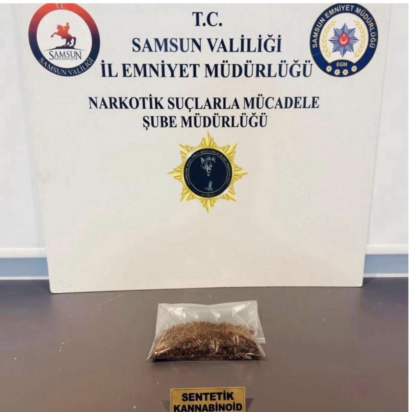 samsunda-uyusturucu-operasyonu-11-gozalti