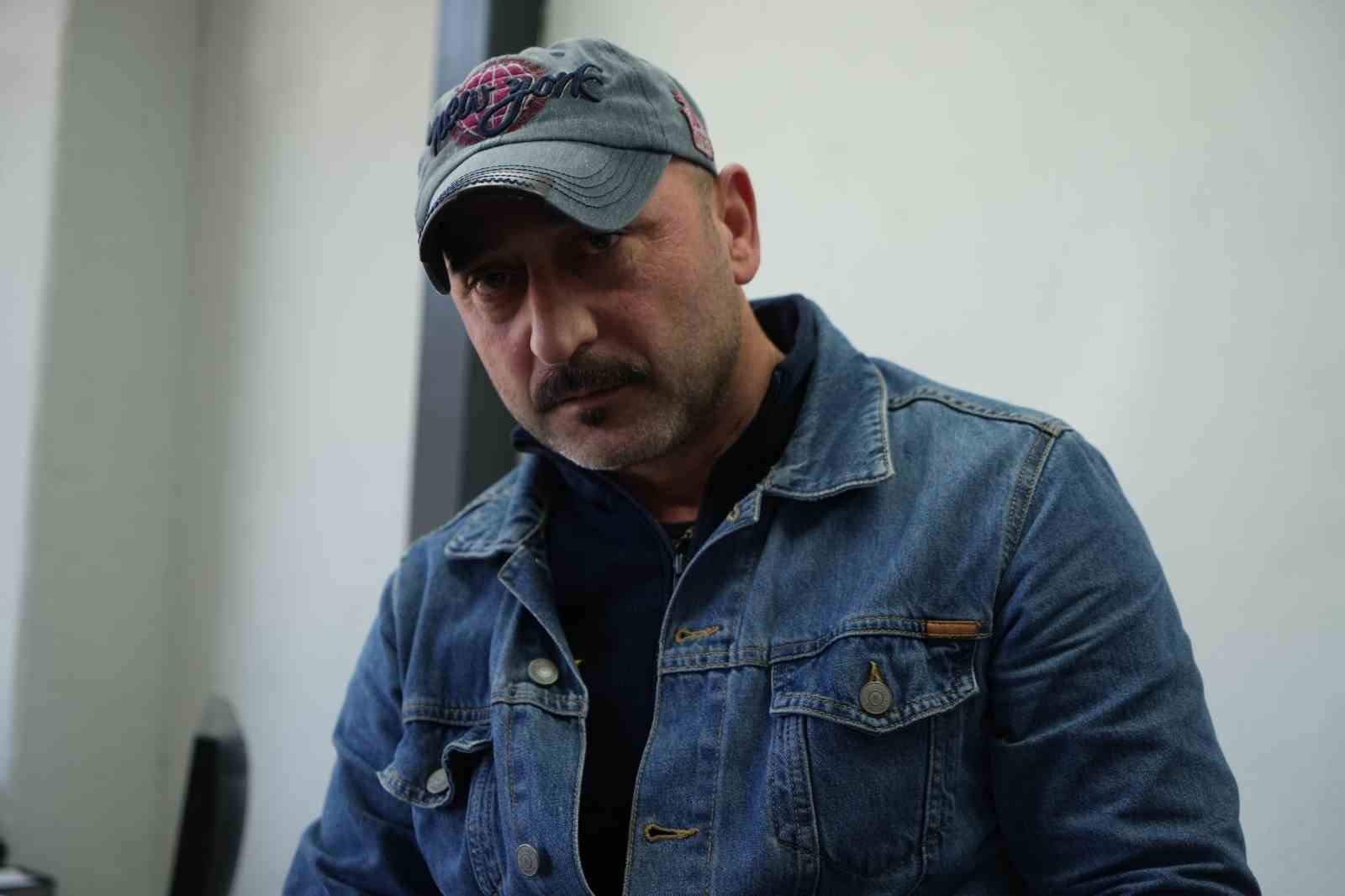 sanayi-sitesinin-seyyar-berberi-esnafi-dukkan-dukkan-gezerek-tiras-ediyor