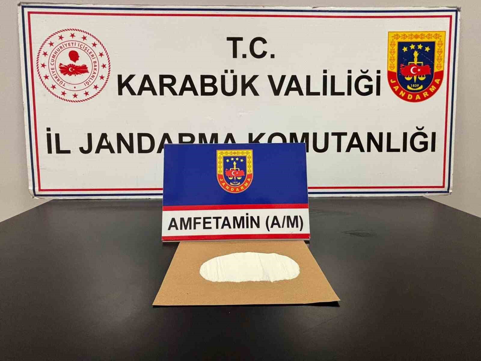 uyusturucu-operasyonlarinda-4-supheli-yakalandi