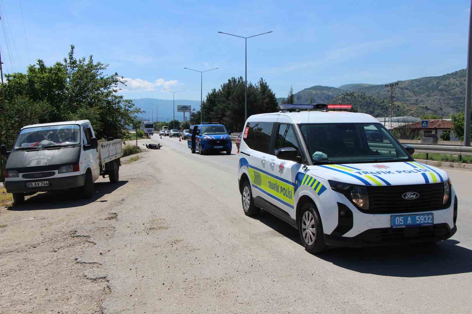 amasyada-motosikletler-carpisti-2-yarali