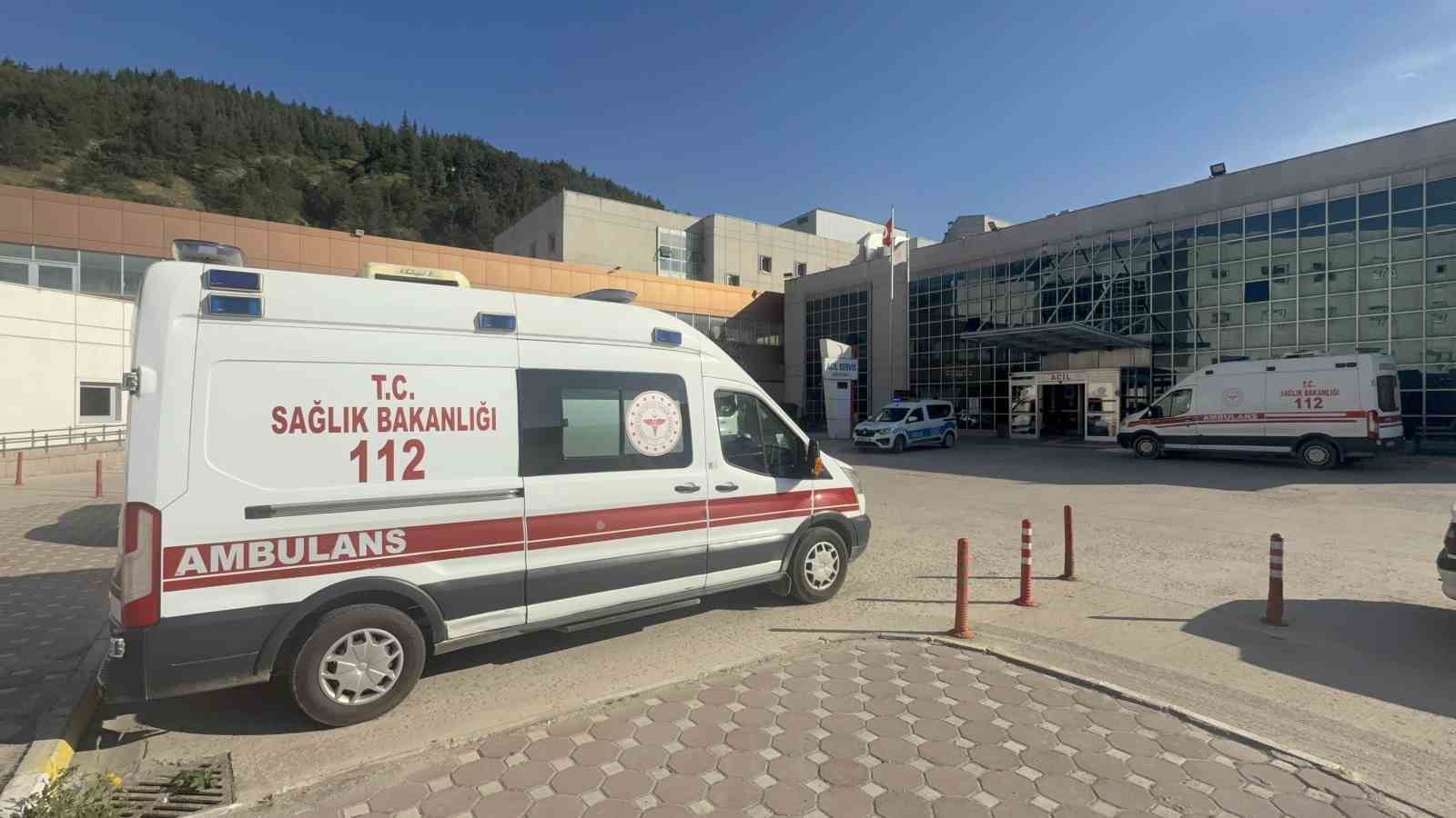 amca-ogullari-arasindaki-alacak-verecek-tartismasi-kanli-bitti-1-olu-3-yarali