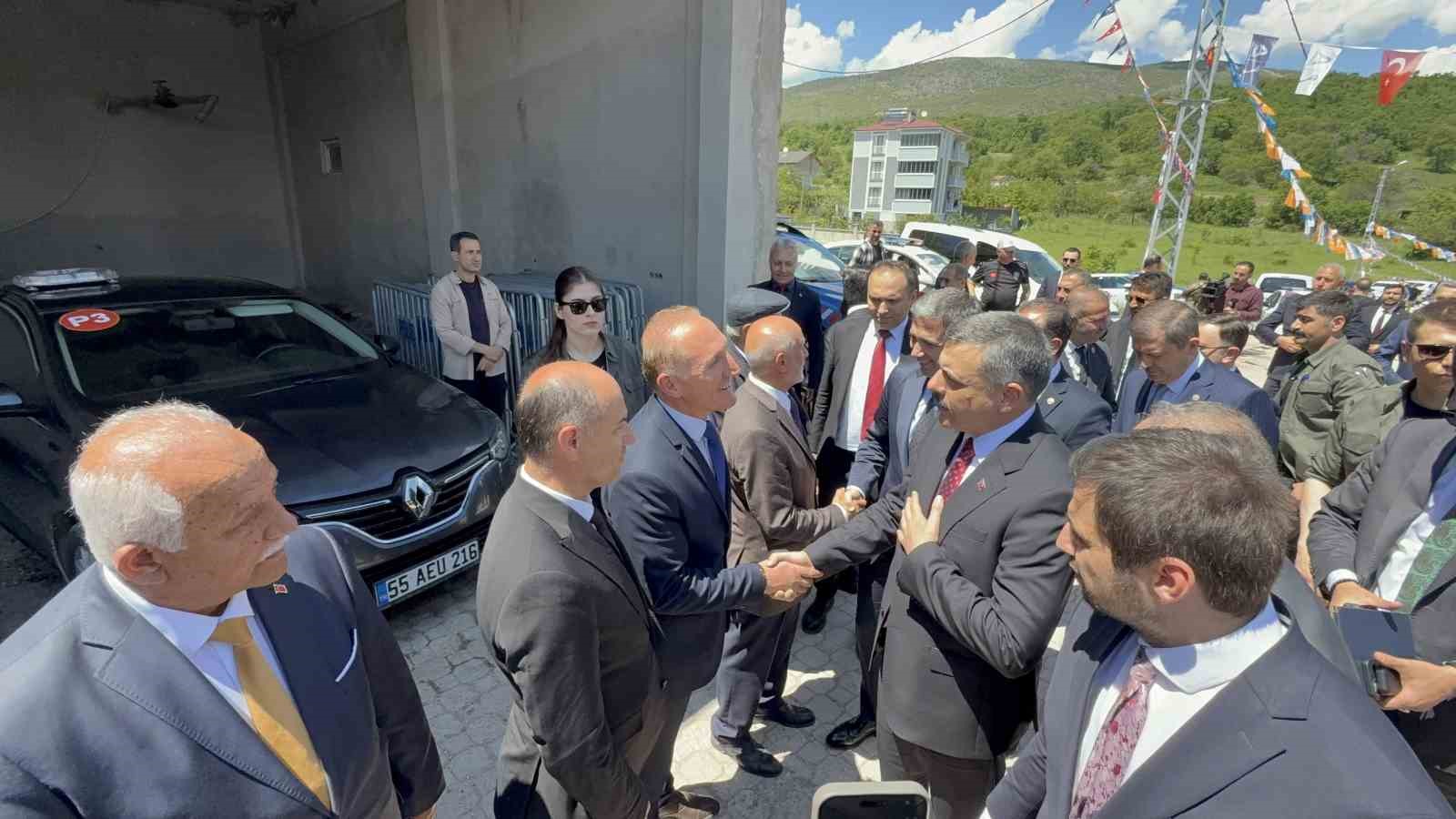 bakan-ciftciden-iki-beldedeki-belediye-baskanligi-secimleri-secim-oncesi-birlik-cagrisi
