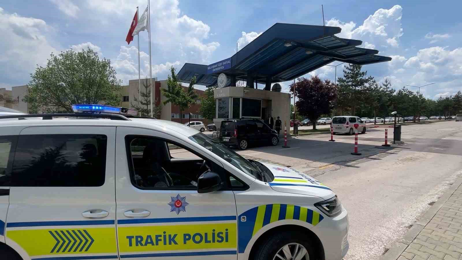 boluda-yokusta-geri-kayan-arac-ayni-otomobile-3-kez-carpti