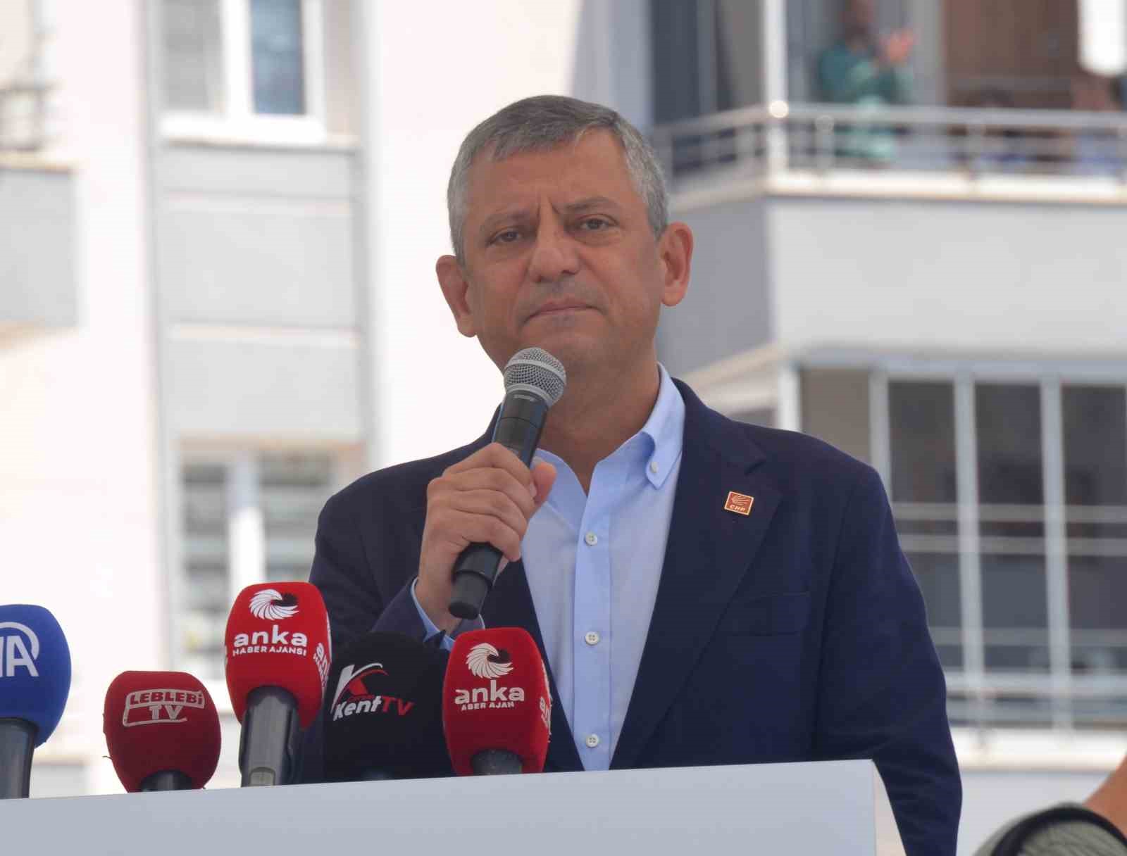 chp-grup-baskani-ozgur-ozel-gerekirse-bu-basi-verecegim-ama-onlara-bas-egmeyecegim