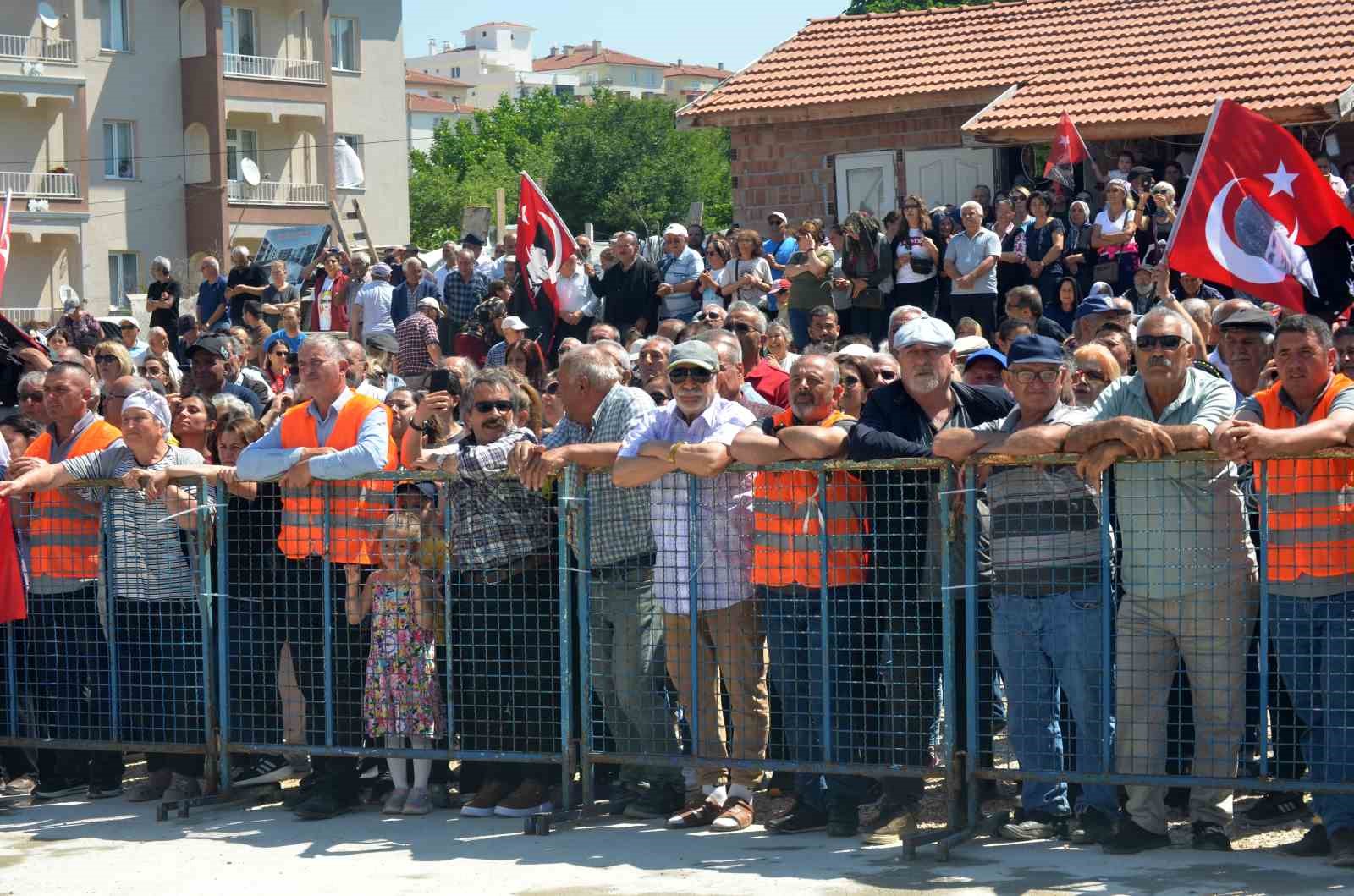 chp-grup-baskani-ozgur-ozel-gerekirse-bu-basi-verecegim-ama-onlara-bas-egmeyecegim