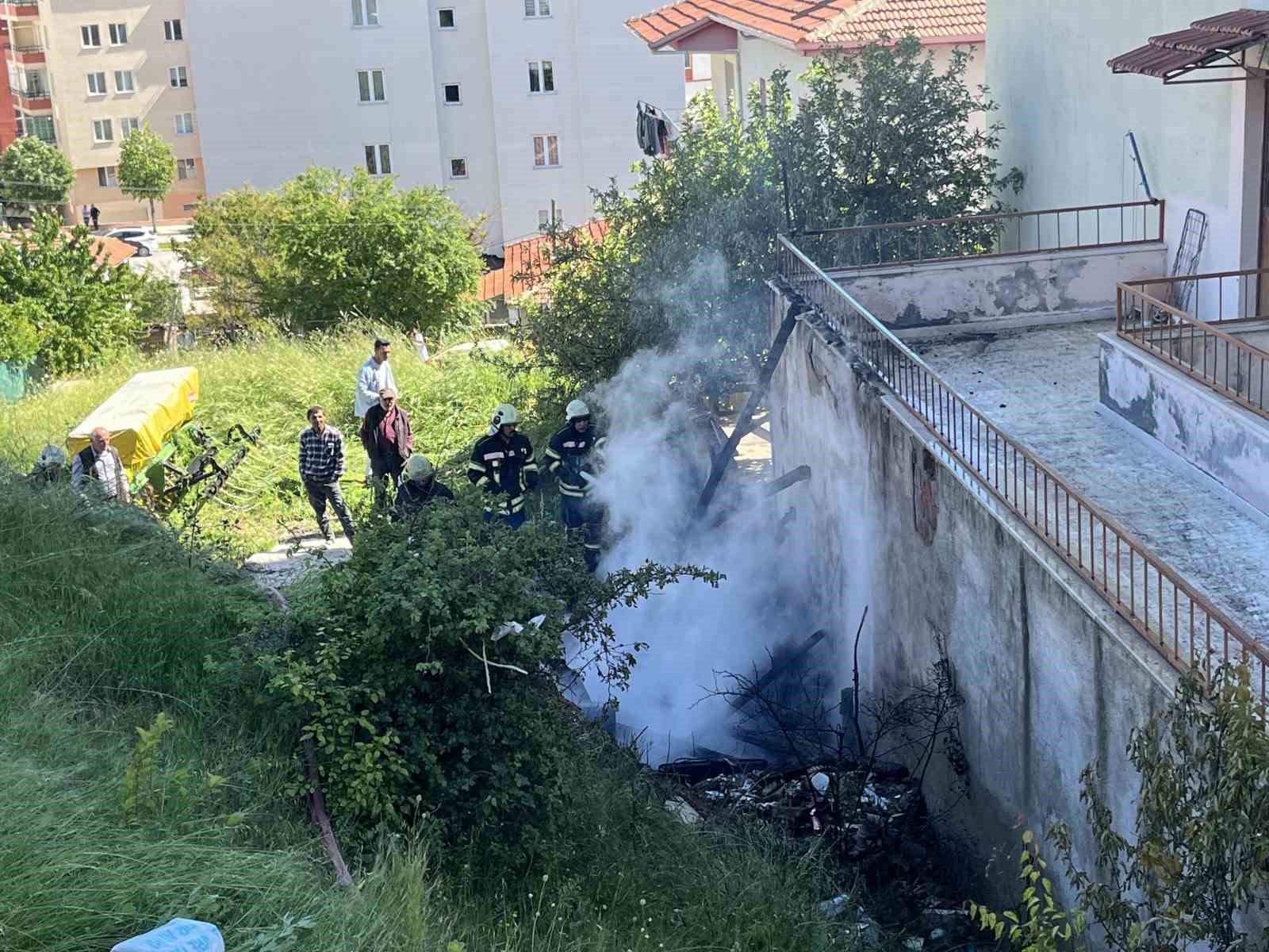 corumda-apartmanin-tandirliginda-cikan-yangin-korkuttu
