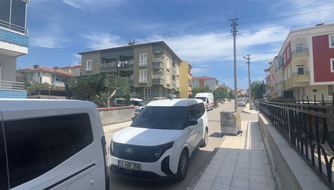 corumda-genc-kadin-tartistigi-anne-ve-babasini-bicakla-rehin-aldi