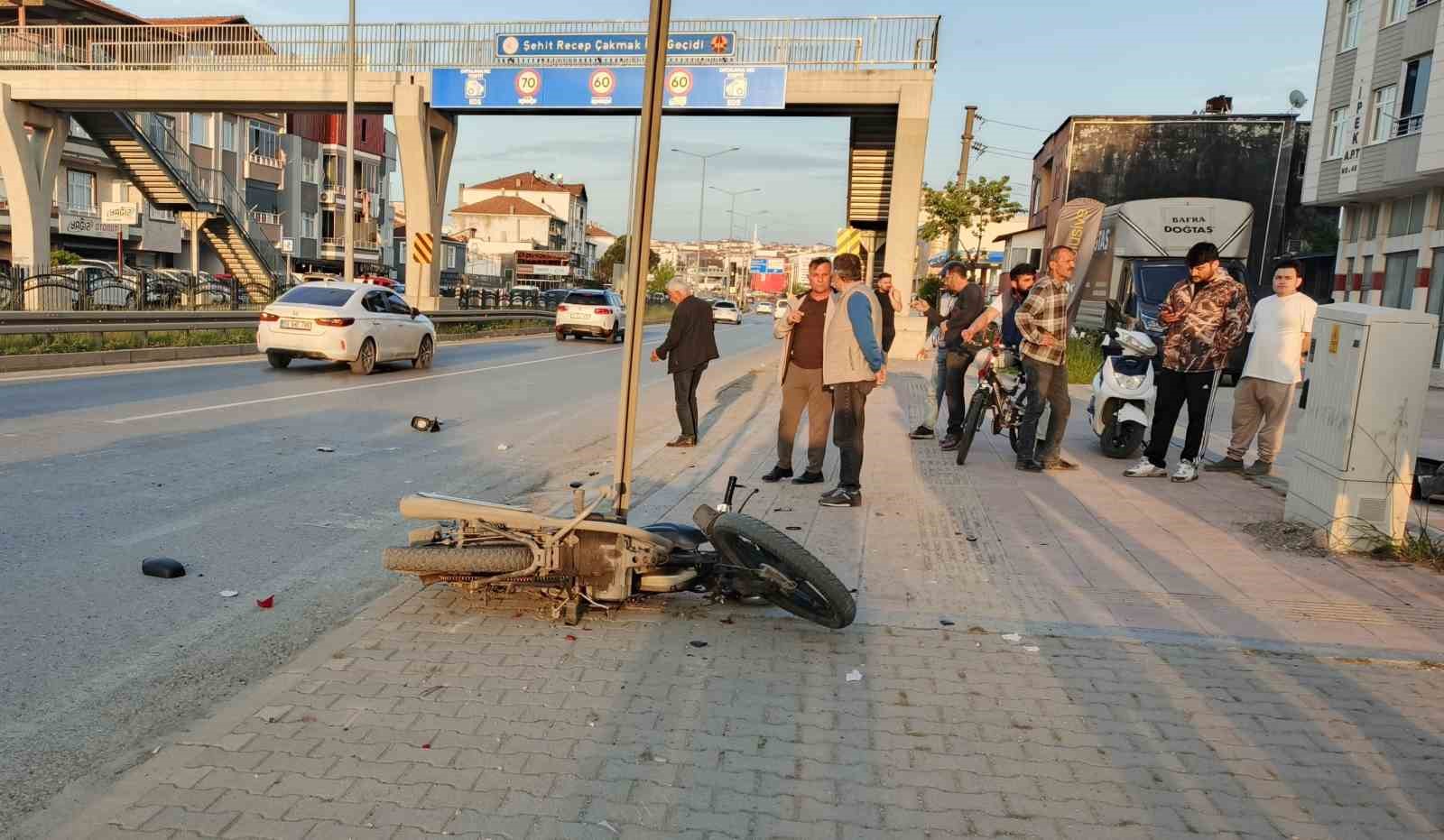 hafif-ticari-aracin-carptigi-kurye-agir-yaralandi-kacan-surucu-yakalandi