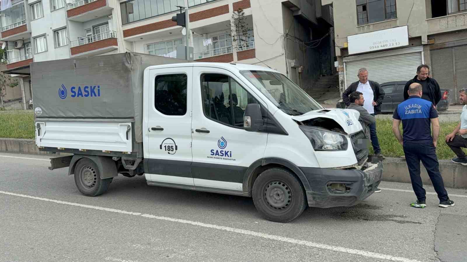 kamyonet-otomobile-carpti-1-yarali
