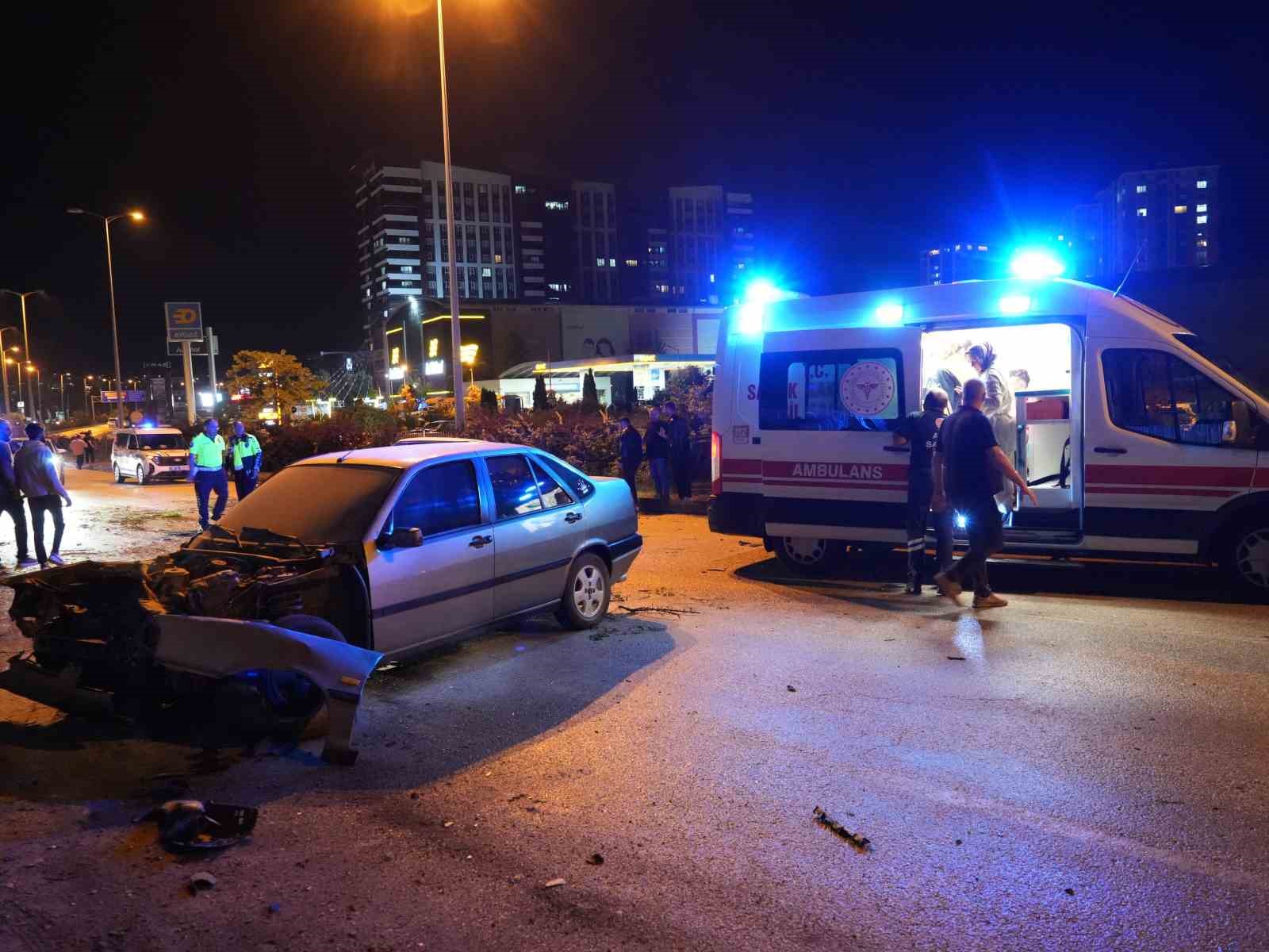 kastamonuda-can-pazari-yaraliyi-kurtarmaya-calisanlara-baska-bir-arac-carpti-6-yarali