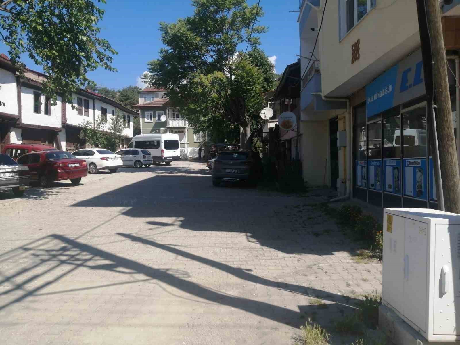 kastamonuda-uyusturucu-operasyonu-2-gozalti