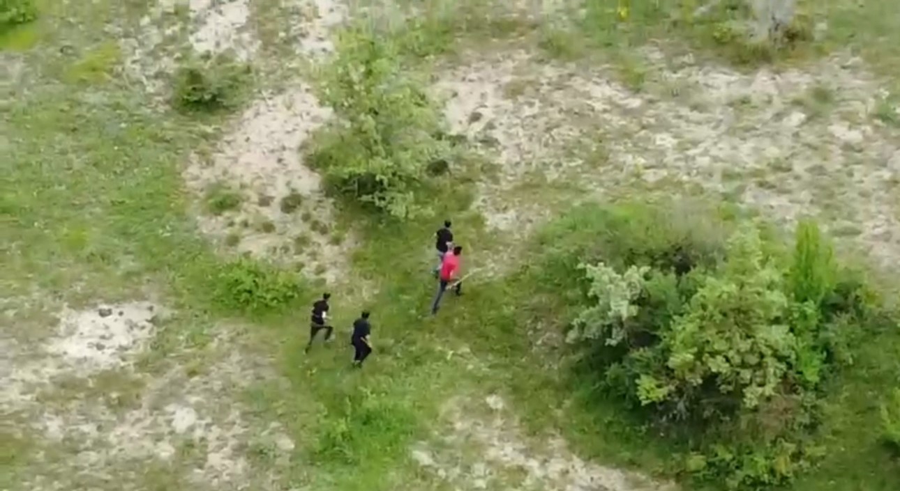 muhtar-kacak-kazi-suphelilerini-dronla-goruntuledi