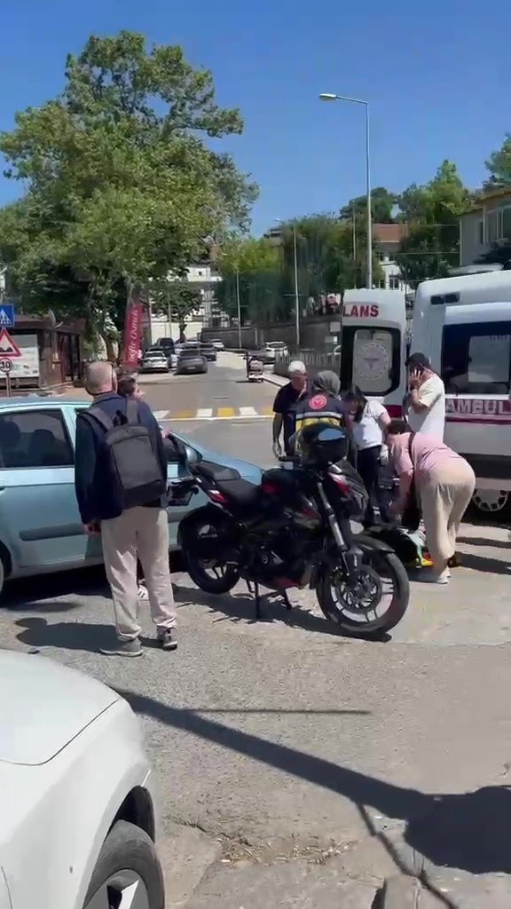 otomobil-ile-motosiklet-carpisti-1-kisi-yaralandi