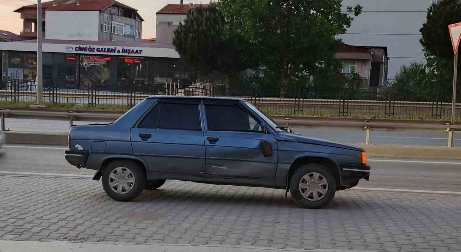 otomobil-ile-motosiklet-carpisti-1-yarali