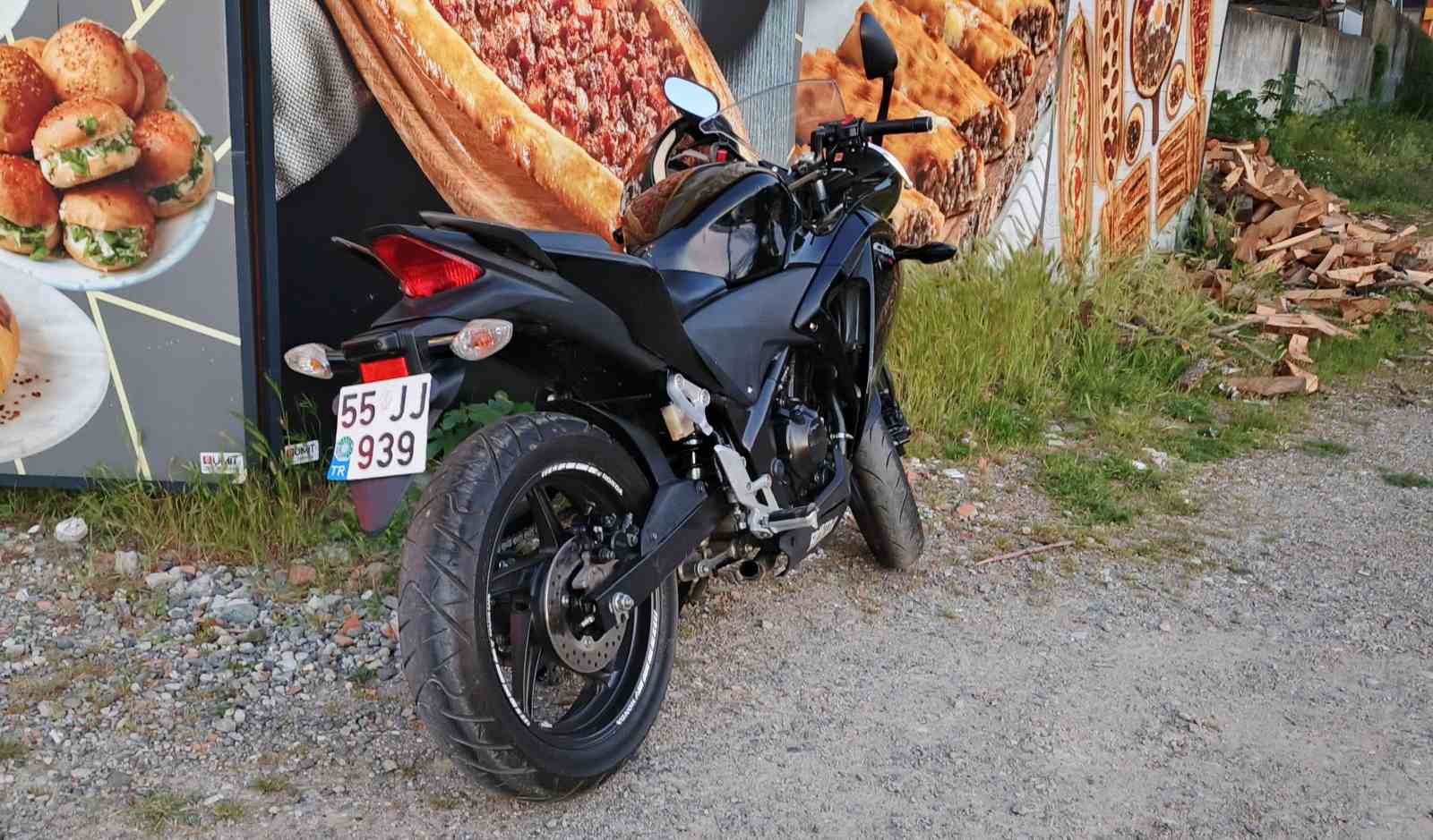 otomobil-ile-motosiklet-carpisti-1-yarali