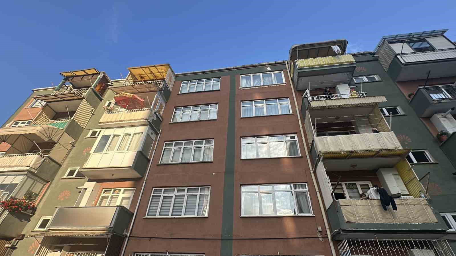 samsunda-5-kattan-dusen-15-yasindaki-cocuk-hayatini-kaybetti