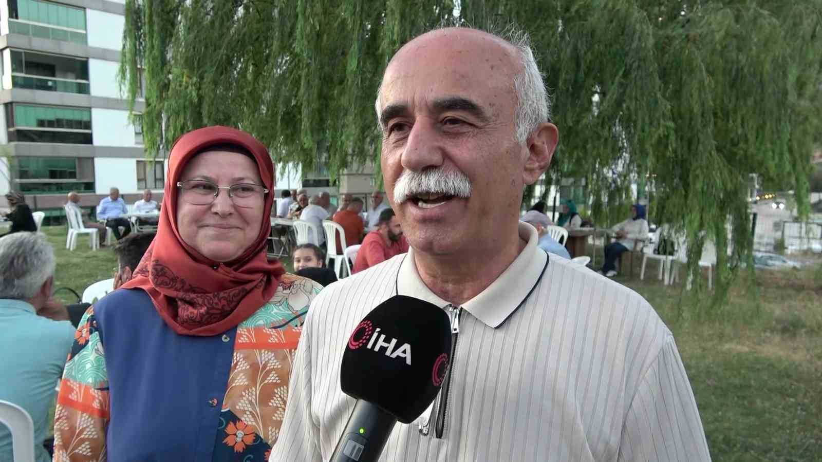 100-yasina-giren-ali-dedeye-dogum-gunu-kutlamasi