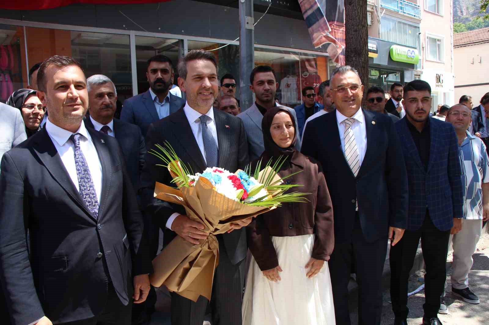 bakan-bayraktar-dogal-gaz-desteginde-ihtiyac-sahibi-olanla-olmayani-biraz-ayiralim