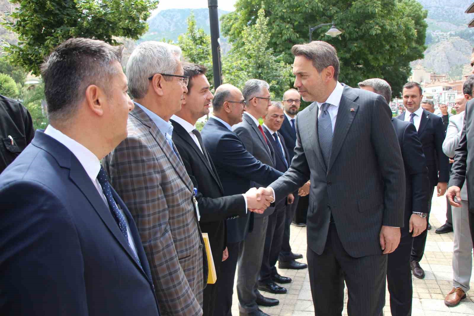 bakan-bayraktar-dogal-gaz-desteginde-ihtiyac-sahibi-olanla-olmayani-biraz-ayiralim