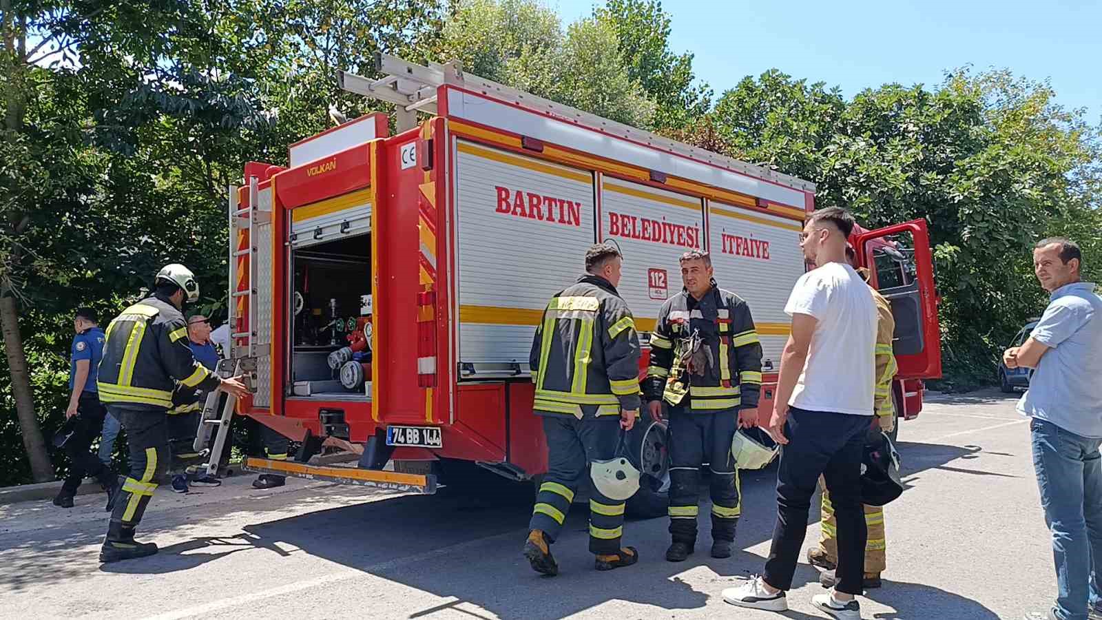bayginlik-geciren-yasli-adam-caliliklara-dustu