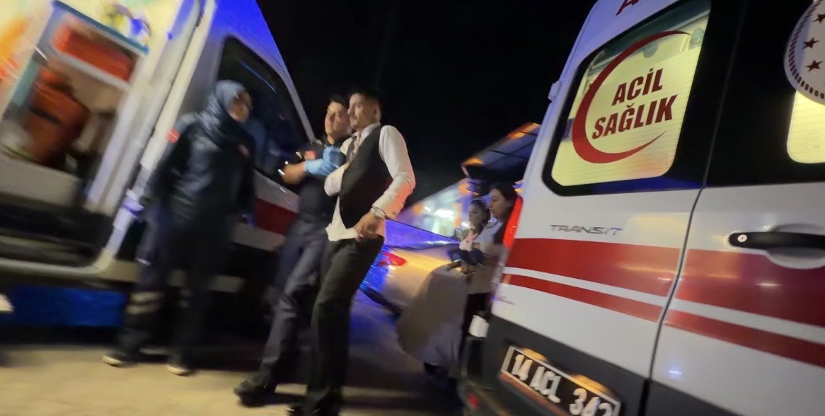 boluda-dugunde-meydan-kavgasi-damat-dahil-3-yarali