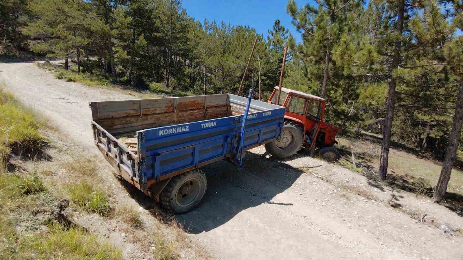 boluda-traktorden-dusen-2-kisi-yaralandi