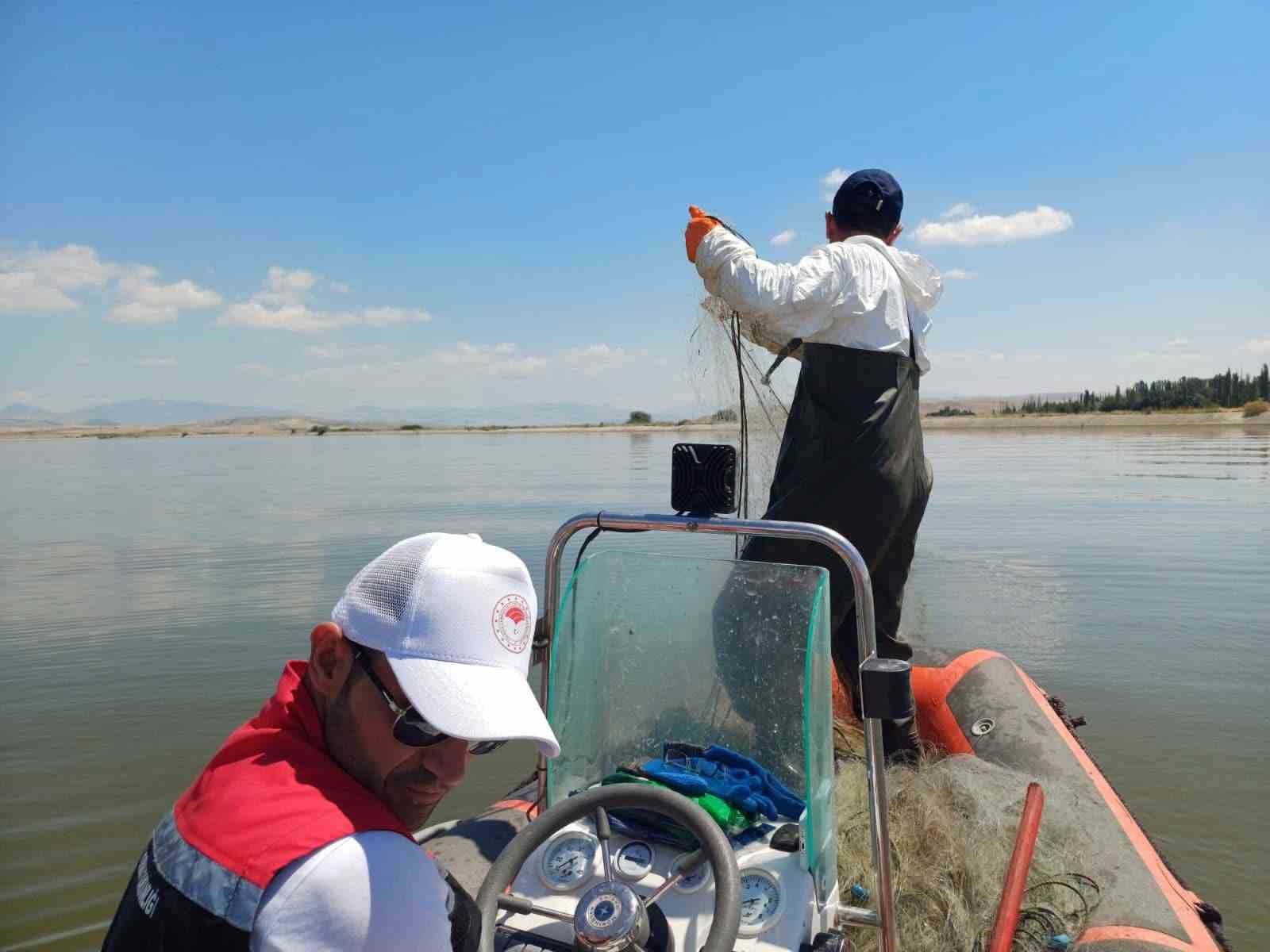 corumda-3-bin-100-metre-hayalet-ag-ele-gecirildi