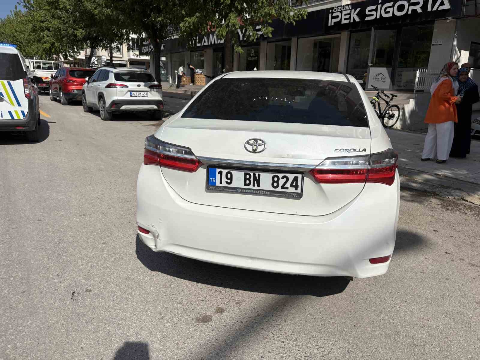 corumda-otomobil-ile-elektrikli-bisiklet-carpisti-1-yarali