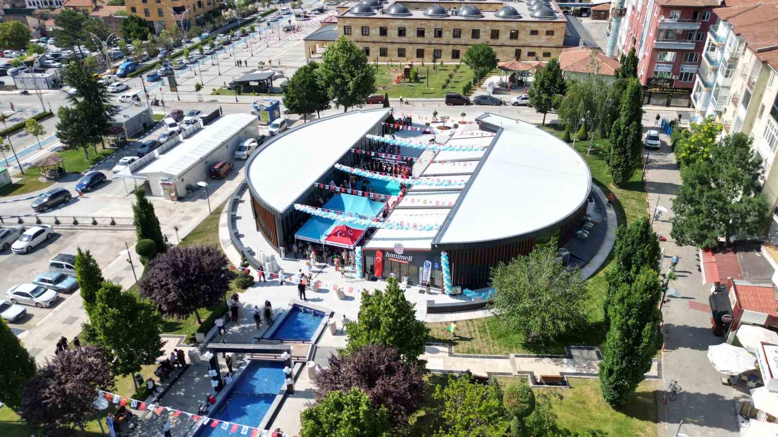corumda-yerel-ureticilerin-urunlerini-vatandaslarla-bulusturan-market-hizmete-acildi