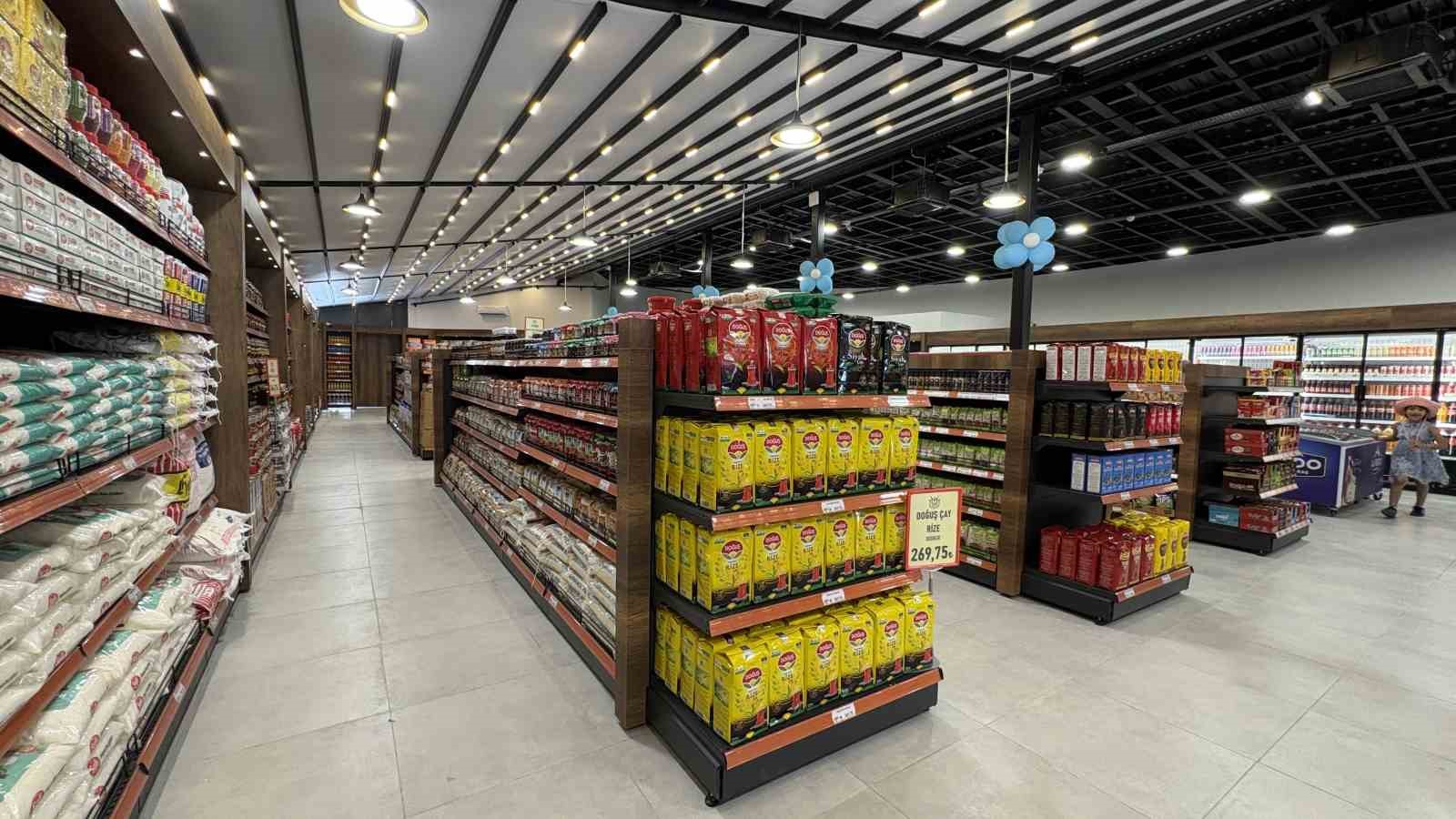 corumda-yerel-ureticilerin-urunlerini-vatandaslarla-bulusturan-market-hizmete-acildi