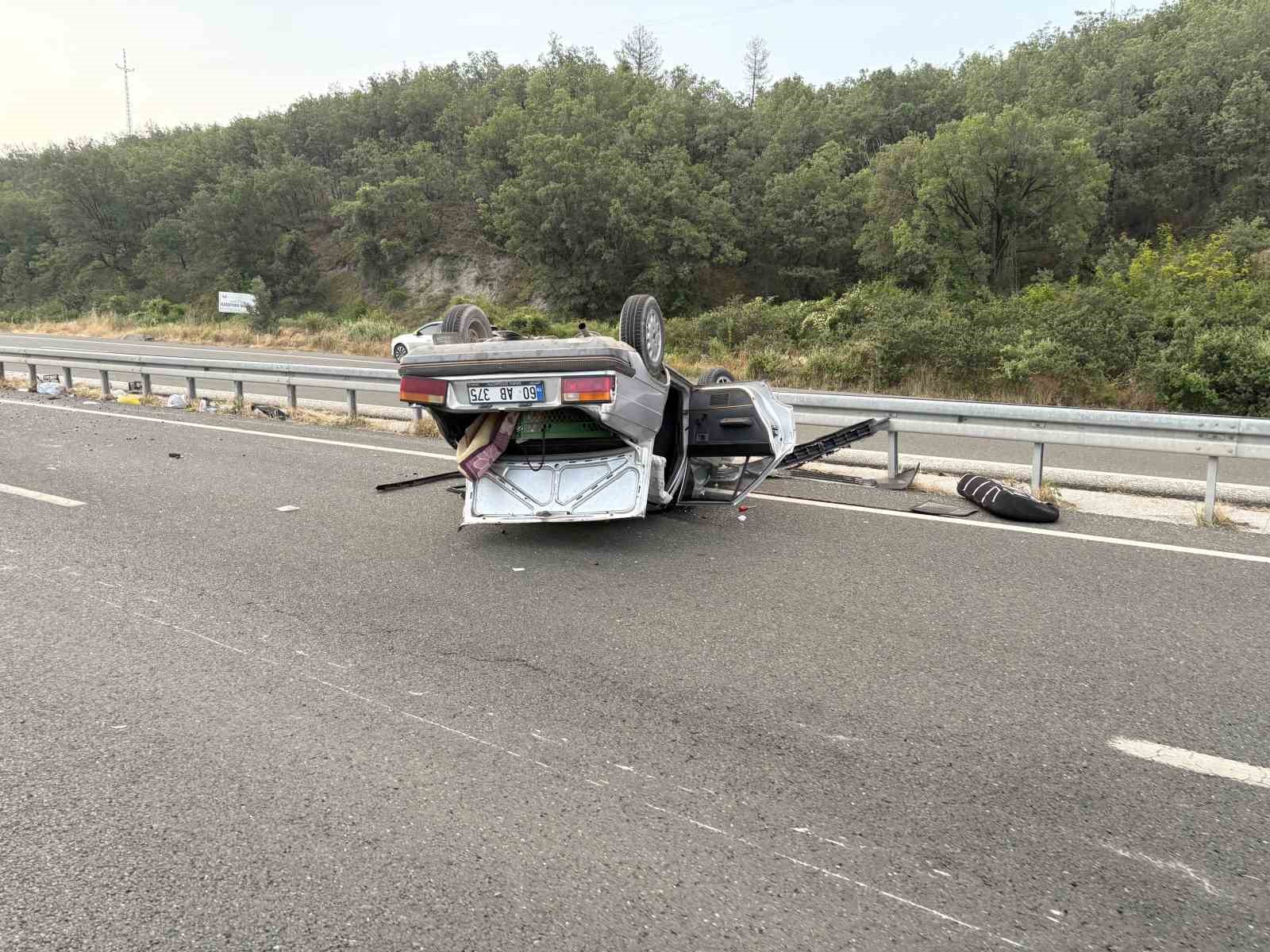 d100de-3-aracli-trafik-kazasi-1-agir-yarali