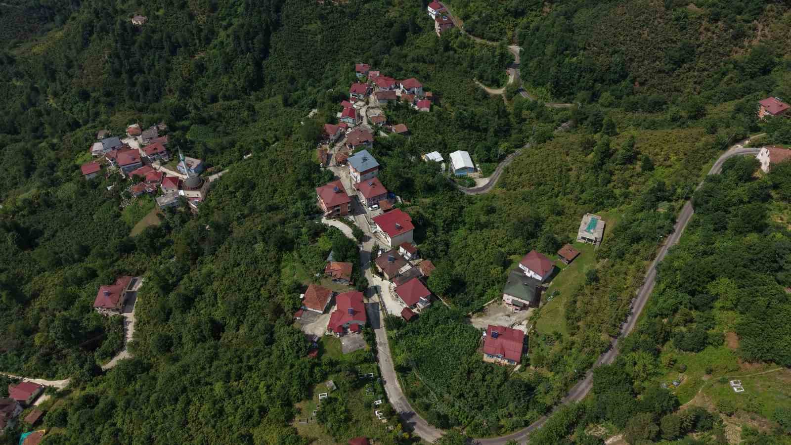 karadeniz-fikrasi-gibi-mahalle-herkesin-soyadi-ayni